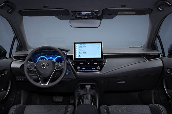 Toyota Corolla Touring Sports E210: koeajo, hybridifarkku 1.8 ja 2.0 Hybrid Kuva 5