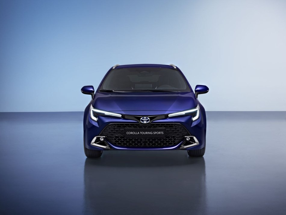 Toyota Corolla Touring Sports: käytännöllisen, uudistetun farmarin koeajo