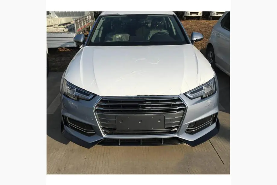 Audi A4 B9 2015–2024 Etupuskurin lip V5 (S-Line Sedan 2015-2019, hiilikuitu) Kuva 4