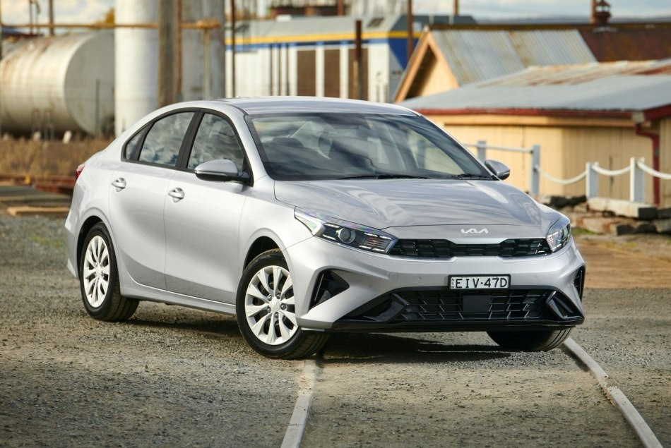 Päivitetty KIA Cerato IV -sukupolven sedan