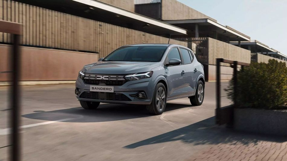 Dacia Sandero: kompaktin hatchbackin katsaus