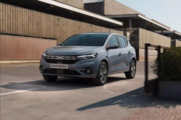 Dacia Sandero: kompaktin hatchbackin katsaus
