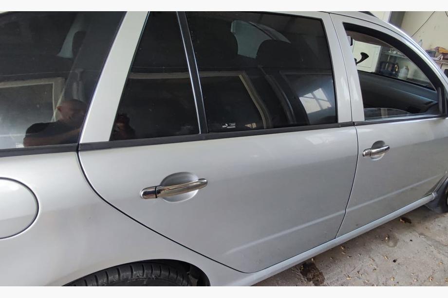 Skoda Fabia 2000–2007 Ovenkahvan kromisuojat (4 kpl, ruostumaton teräs) OmsaLine – italialainen ruostumaton teräs Kuva 2
