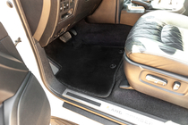 Toyota Land Cruiser 200 2007–2021 Tekstiilimatot Classic V-2 (2012-2021, Musta) kuva 12