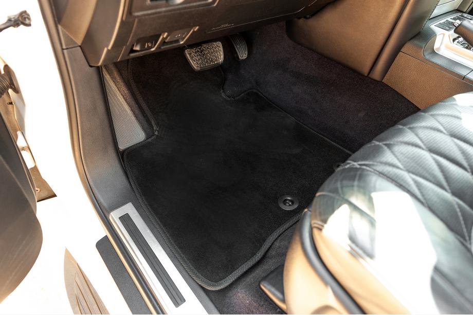 Toyota Land Cruiser 200 2007–2021 Tekstiilimatot Classic V-2 (2012-2021, Musta) Image