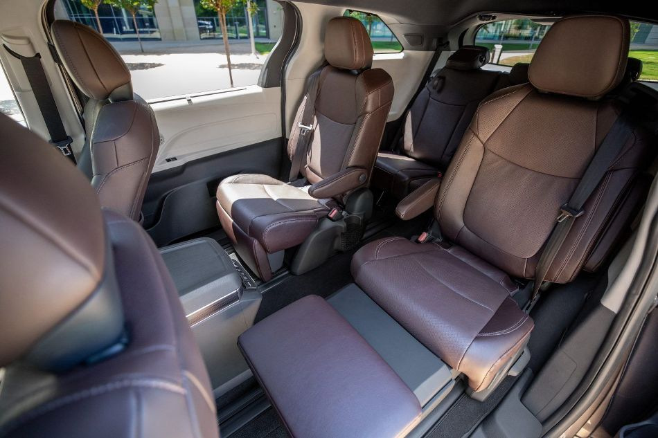 Mukavuutta pyörillä: Mistä minivanin ja minibussin viihtyvyys riippuu?