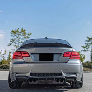 PSM-Style V1 -spoileri (E90:lle, hiilikuitu) kuva 4