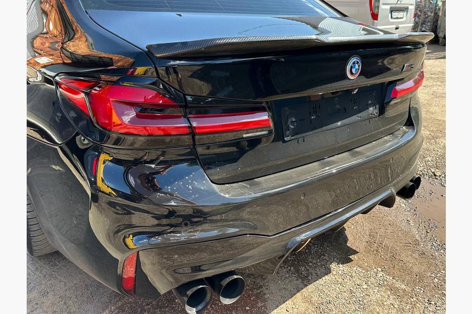 BMW 5-sarja G30/G31 2017–2023 Spoileri V2 (G30/F90, hiilikuitu) Kuva 7