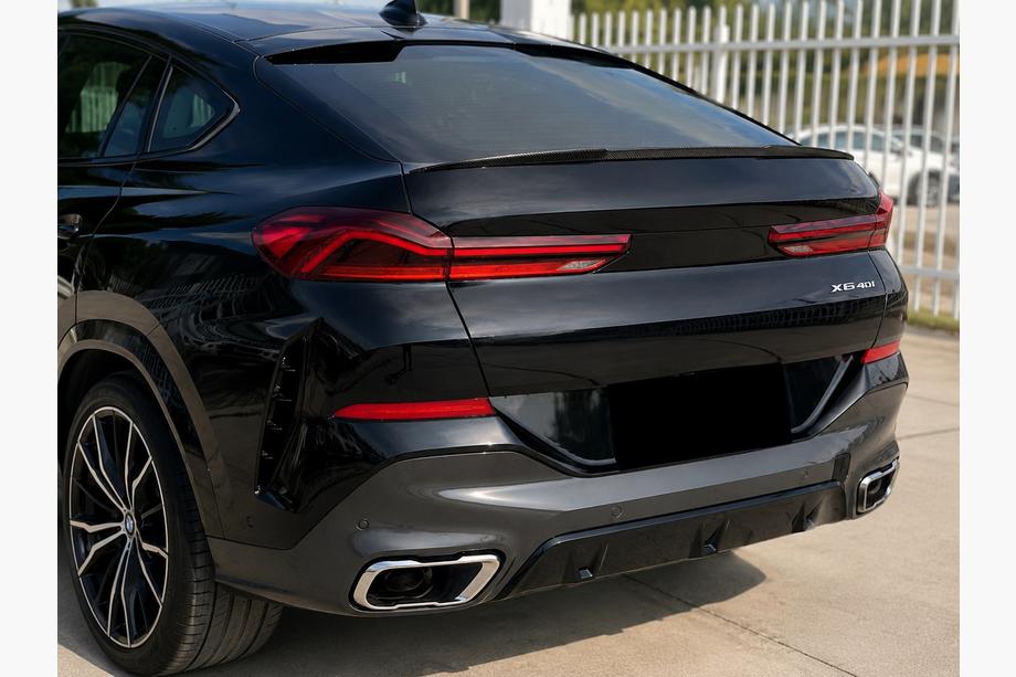 BMW X6 G06 2019–2027 M4-Style takaspoileri (hiilikuitu) Kuva 1
