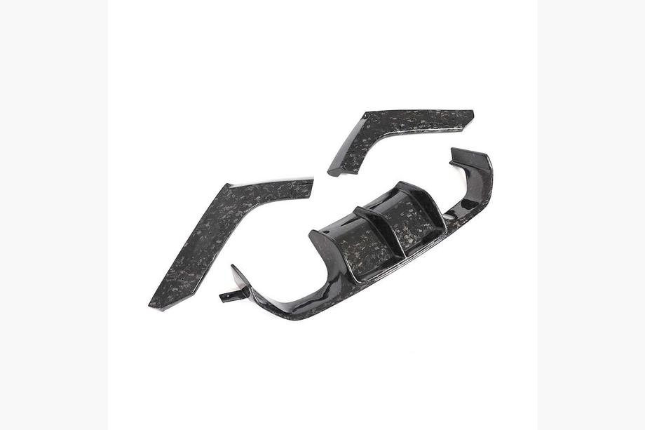 BMW 3-sarja F30/F31 2012–2019 Takapuskurin diffuusori V6 (F80, hiilikuitu) Kuva 8