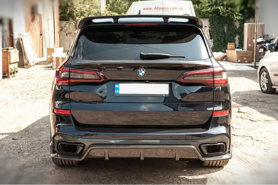 BMW X5 G05 2019–2026 Takapuskurin diffuusori V2 (2018-2022, aito hiilikuitu) Kuva 6