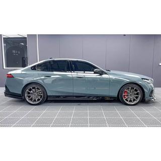 Helmalevikkeet (M-Sport, hiilikuitu) BMW 5/i5 -sarja G60/G60E/G61 2023– kuva 2