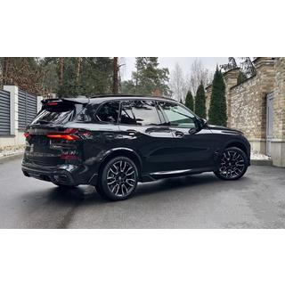 Helmalistat V3 (Kiiltävä musta) BMW X5 G05 2019–2026 kuva 2