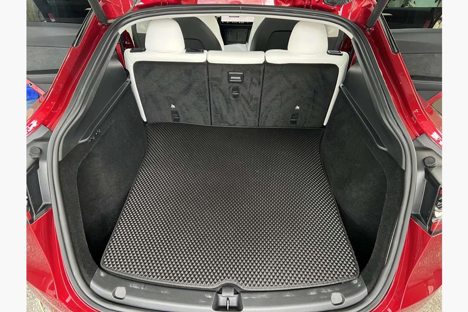 Tesla Model Y 2020– EVA-tavaratilan matto (2020-2024, Musta) Image
