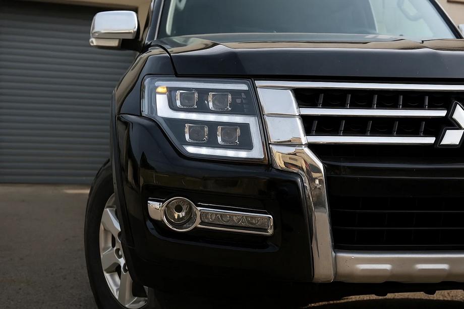 Mitsubishi Pajero Wagon IV 2006–2021 LED-ajovalot (2 kpl) Image