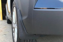 Hyundai Kona 2017–2023 Roiskeläpät Premium (4 kpl, bensiiniautoihin) kuva 1