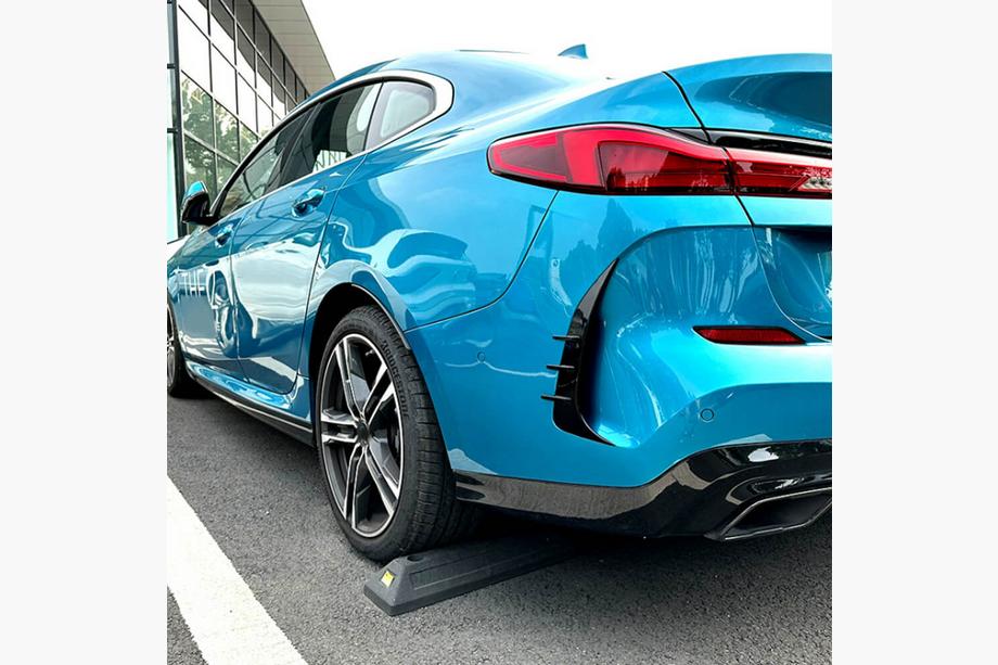 BMW 2-sarja Gran Coupe F44 2020–2024 Takapuskurin lipat Flap ABS Kuva 3