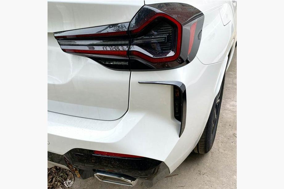 BMW X3 G01 2018– Takapuskurin läpät ABS Flap (M-Sport 2021+) Kuva 3
