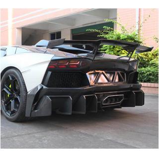 Takapuskurin suojalista (hiilikuitu) Lamborghini Aventador 2011–2022 kuva 2