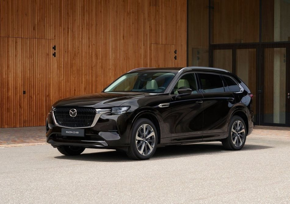 Koeajo: tyylikäs ja teknologinen Mazda CX-80 -crossover
