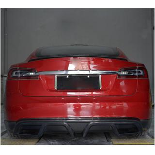 Takapuskurin diffuusori V1 (2012-2016, hiilikuitu) Tesla Model S 2012– kuva 3