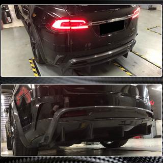 Takapuskurin diffuusori (2015-2021, Carbon) Tesla Model X 2015– kuva 4