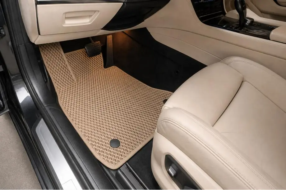 BMW 7-sarja F01/F02 2008–2015 EVA-automattosarja (F01, beige) Image