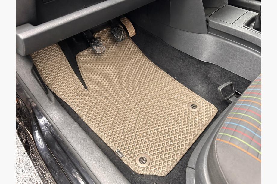 Volkswagen Polo 2001–2009 EVA-lattiamatot (HB, 3/5-ovinen, beige) Image