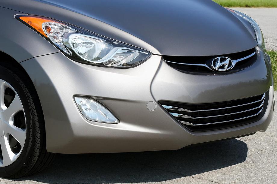 Hyundai Elantra (MD/UD) 2011–2015 Säleikön listat (3 kpl, ruostumaton teräs) Kuva 1