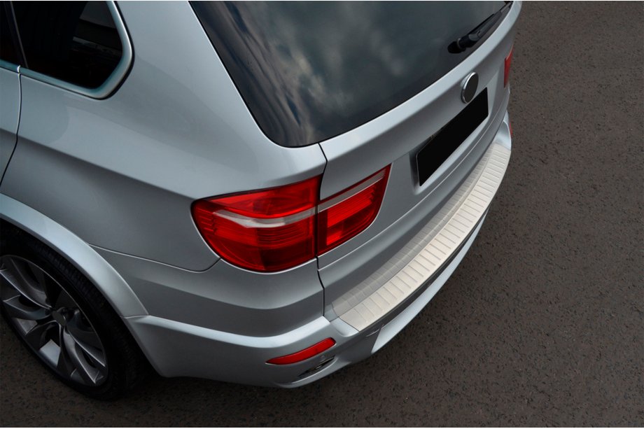 BMW X5 E70 2007–2013 Takapuskurin suojalista OmsaLine (rst.) Kuva 3