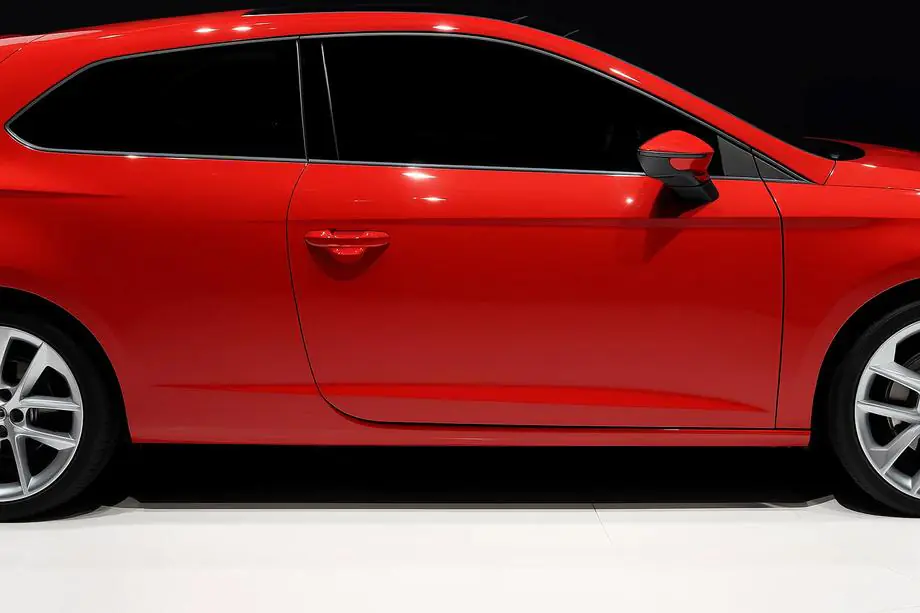 Seat Leon 2013–2020 Sivulasien listat (3-ovinen, 6 kpl, ruostumaton teräs) Image