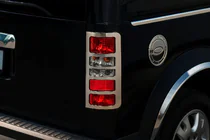 Ford Connect 2010–2013 Takavalojen kromilistat, malli №3 (2 kpl, ruostumaton teräs) kuva 3