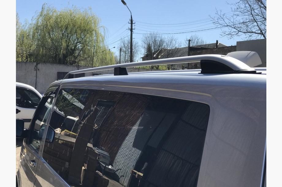 Volkswagen T5 2010–2015 CROWN kattokaiteet (matta harmaa) Lyhyt akseliväli Kuva 7