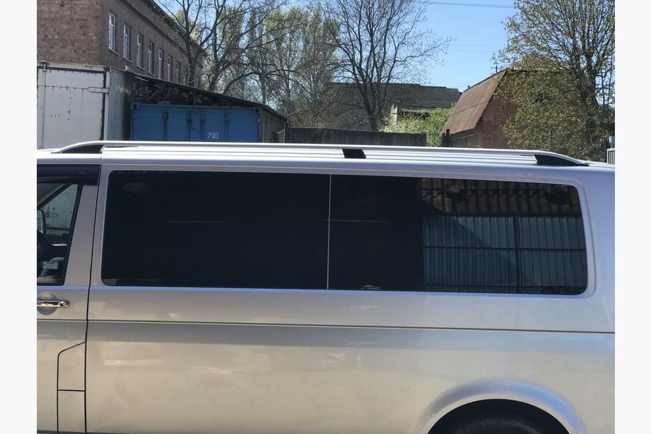 Volkswagen T5 2010–2015 CROWN kattokaiteet (matta harmaa) Lyhyt akseliväli Kuva 8