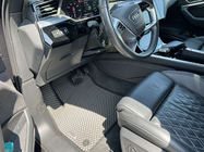 Audi e-Tron 2018–2022 EVA-auton matot (harmaa) kuva 1