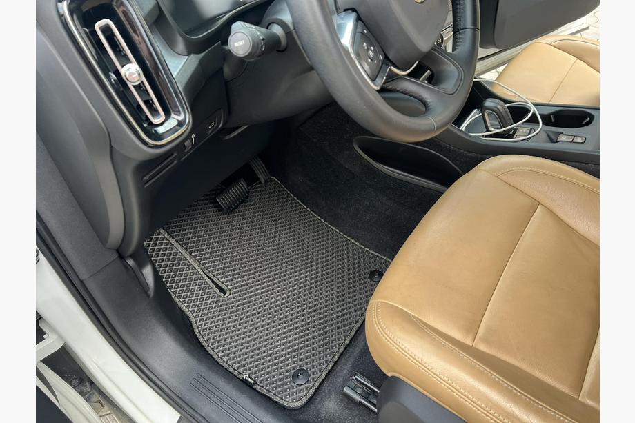 Volvo XC40 2018– EVA-auton matot (harmaa) Image
