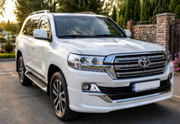 Toyota Land Cruiser 200 2007–2021 Etupuskurin lipa 2016↗ (Executive 2019) kuva 4
