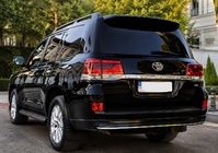 Toyota Land Cruiser 200 2007–2021 Takadiffuusorin lista kromilla 2016-2021 (Executive 2019/2021) Valkoinen väri kuva 3