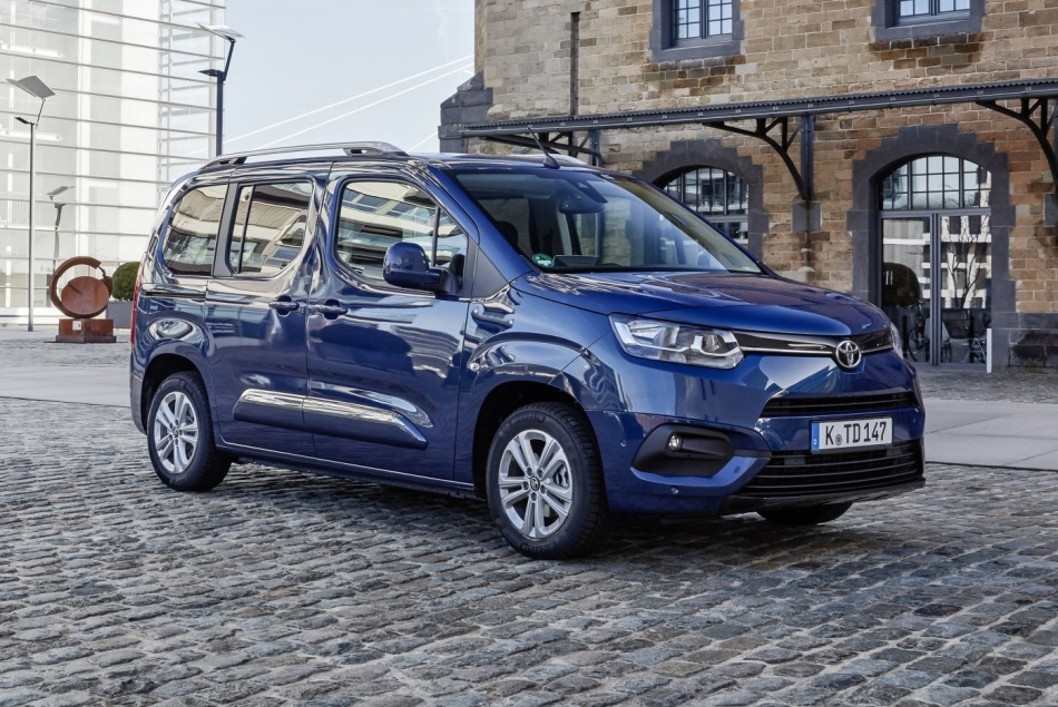 Toyota Proace City Verso -koeajo: kompakti tila-auto moneen tarpeeseen