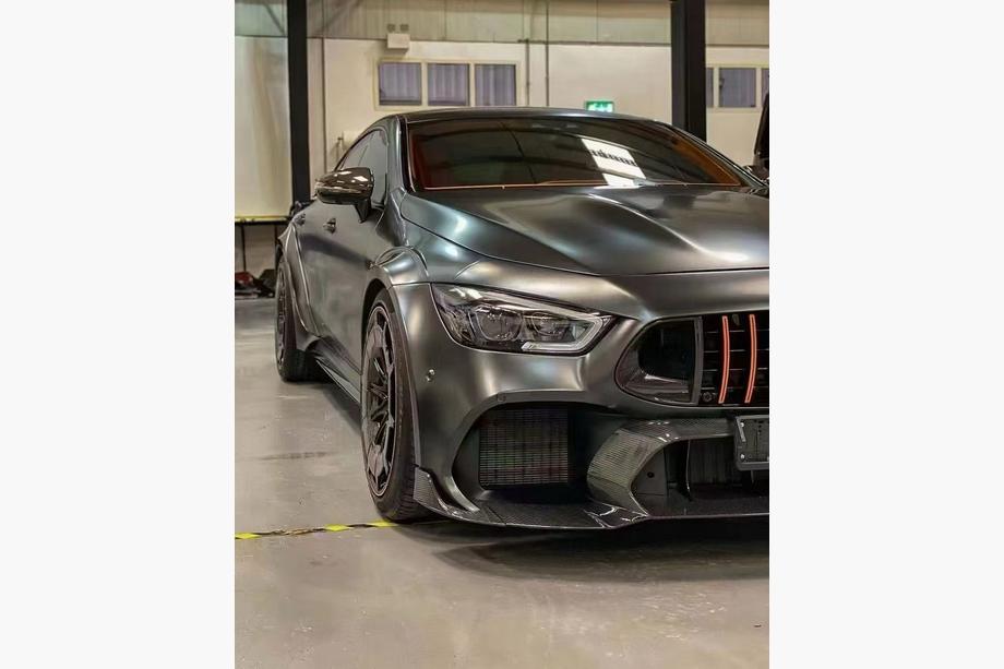 Mercedes AMG GT 4 X290 2018– Rocket 900 Carbon -korisarja (2018-2022) Image