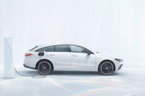 Katsaus: uudistettu Mercedes-Benz CLA Shooting Brake (X118) Kuva 3