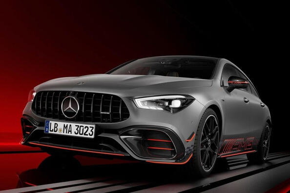 Katsaus: uudistettu Mercedes-Benz CLA Shooting Brake (X118) Kuva 1
