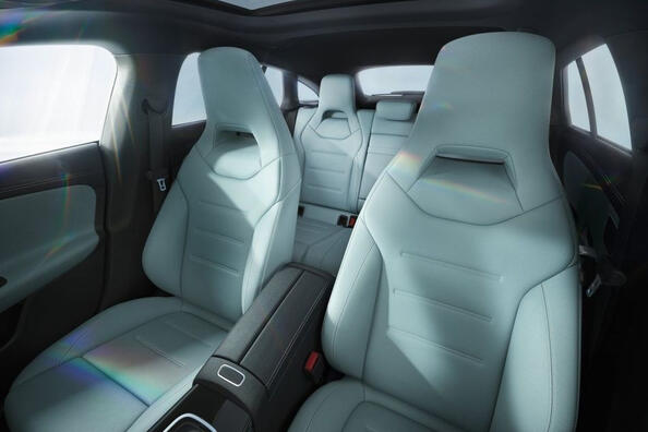 Katsaus: uudistettu Mercedes-Benz CLA Shooting Brake (X118) Kuva 6
