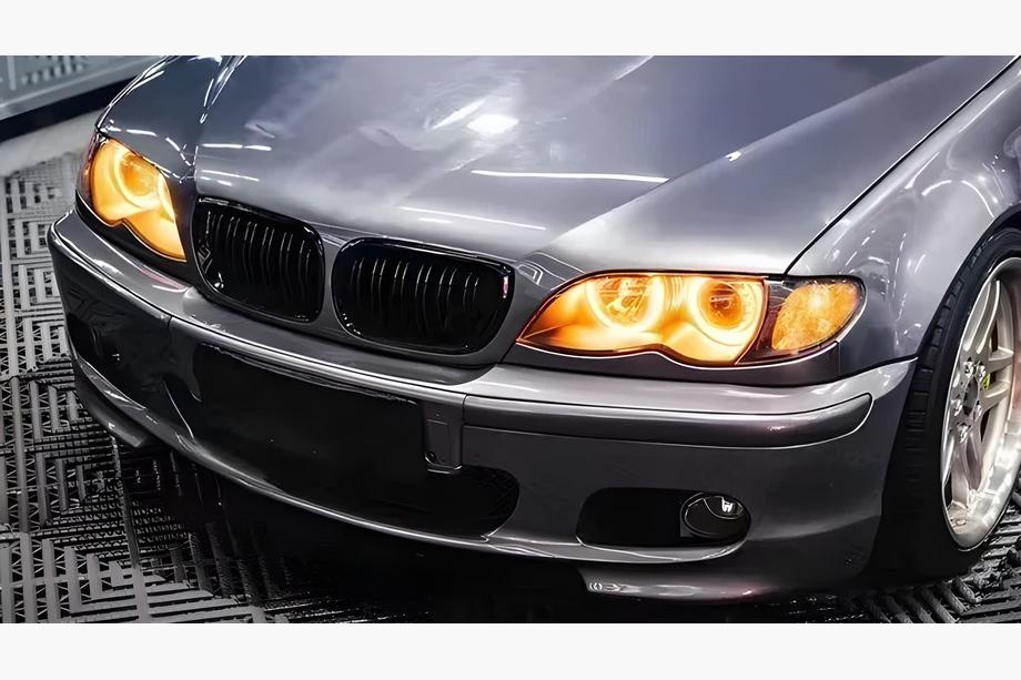 BMW 3-sarja E46 1998–2006 M-Look DPT munuaismaskit (Coupe 2003-2006, kiiltävä musta) Image