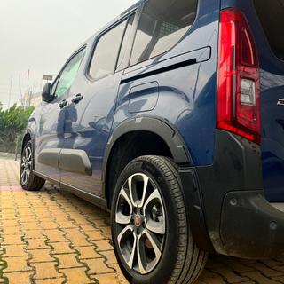 Lokasuojan levikkeet / pyöränkaaren levikkeet (EuroCap, lyhyt akseliväli) Citroen Berlingo/Multispace 2018– kuva 2