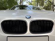 BMW 1-sarja F20/F21 2011–2019 M-Look munuaismaskit (2011-2014, kiiltävä musta kromireunuksella) kuva 1