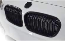 BMW 1-sarja F20/F21 2011–2019 M-Look munuaismaskit (2015-2019, kiiltävä musta) kuva 1