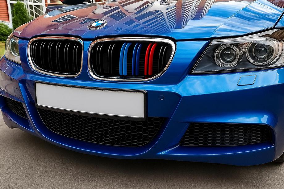 BMW 3-sarja E90/E91 2005–2011 M-Look munuaissäleiköt (E-90/91 2008-2011, M-Color kromikehyksellä) Image