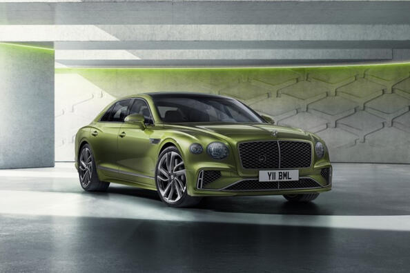 Arvostelu: luksussedan Bentley Flying Spur 2025