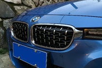 BMW 3-sarja F30/F31 2012–2019 Munuaissäleikkö Diamond Silver (kromireunus) kuva 1